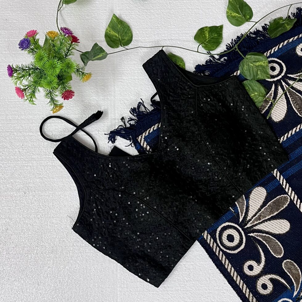 black-blouse-for-women